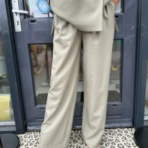 Pantalon "Jus de pom" Olijfgroen